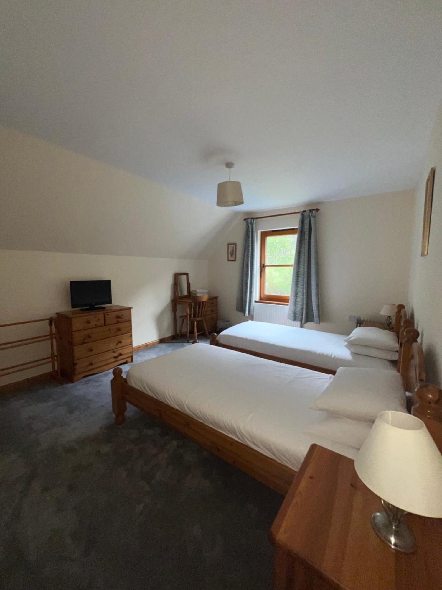 Nevis Croft Apartment 3 Форт-Уильям Экстерьер фото